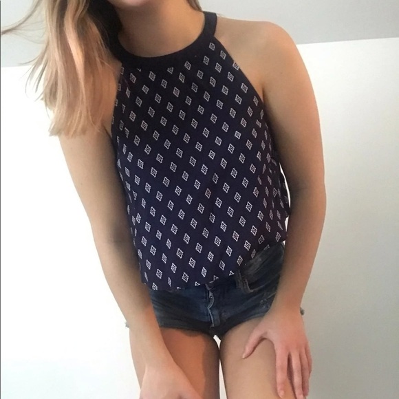 Forever 21 Tops - NEW Forever 21 crop top small